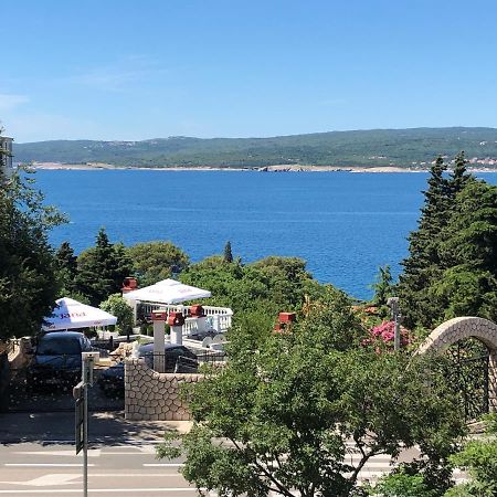 La Villa - Beach House & Rooms Crikvenica Bagian luar foto