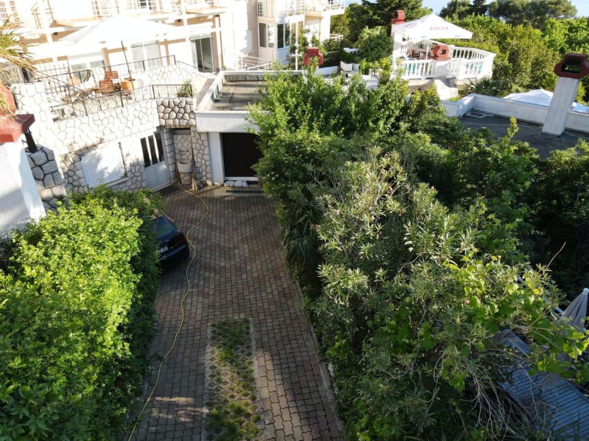 La Villa - Beach House & Rooms Crikvenica Bagian luar foto