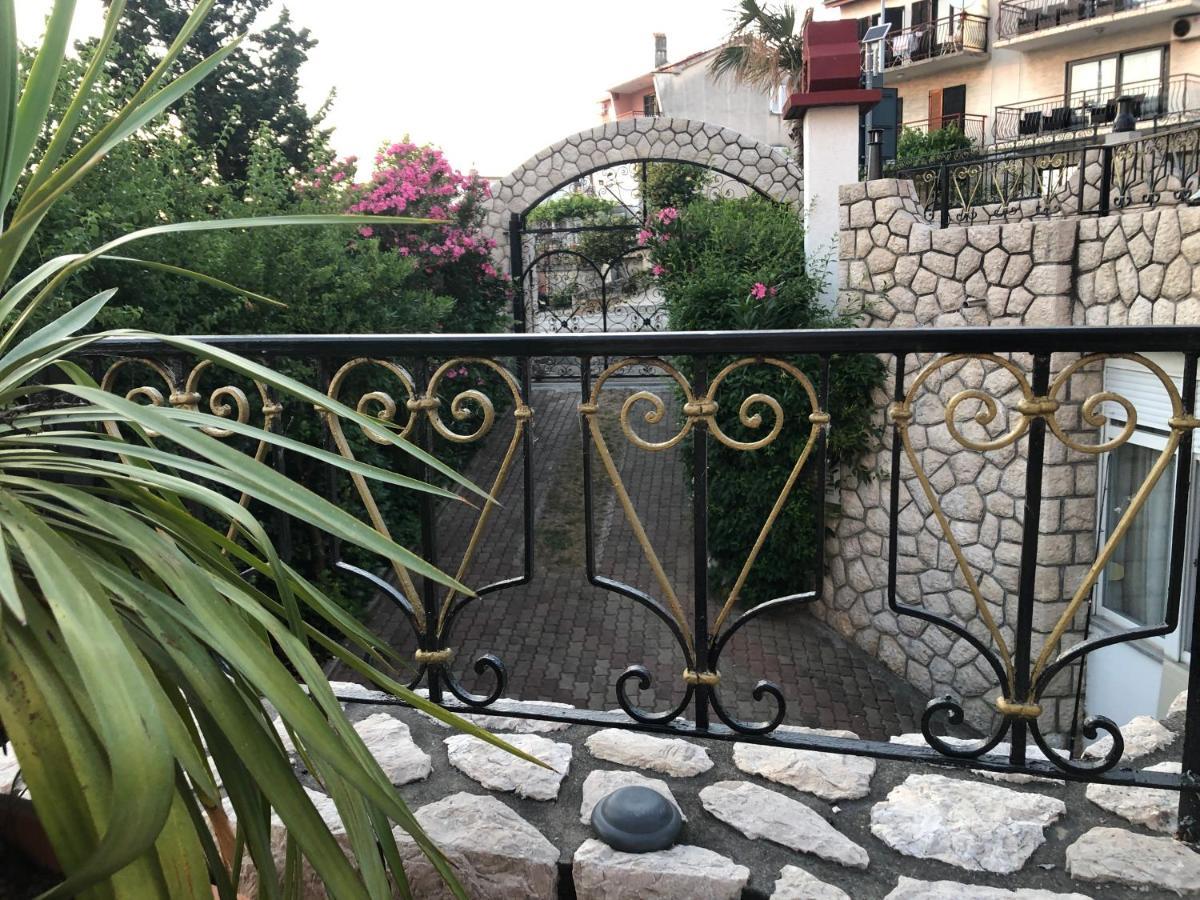 La Villa - Beach House & Rooms Crikvenica Bagian luar foto