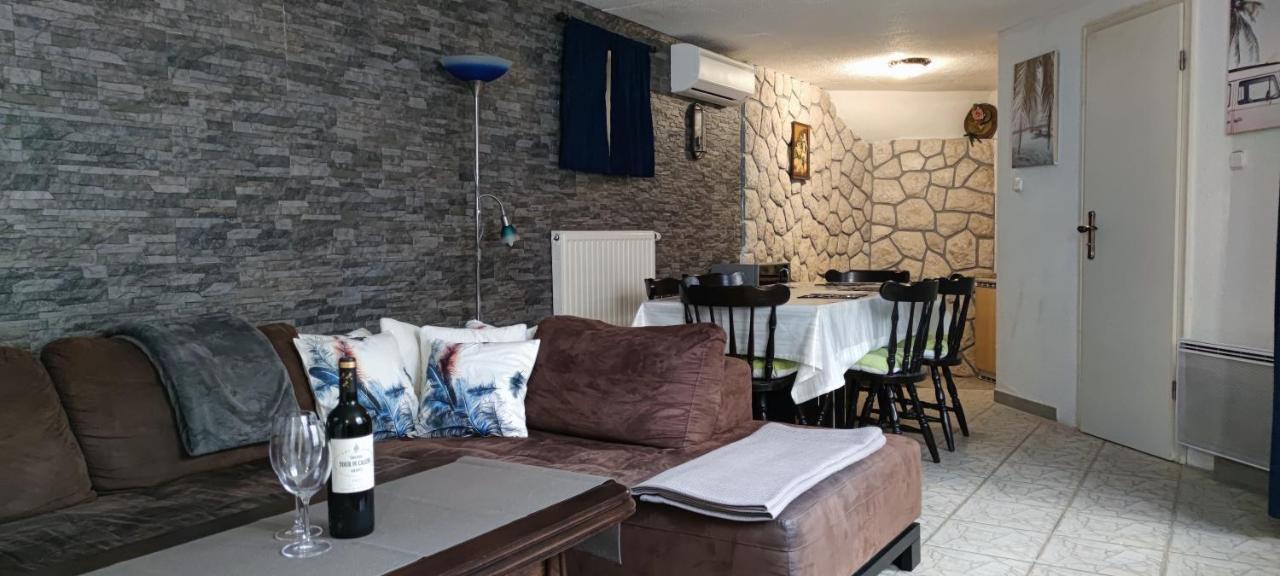 La Villa - Beach House & Rooms Crikvenica Bagian luar foto