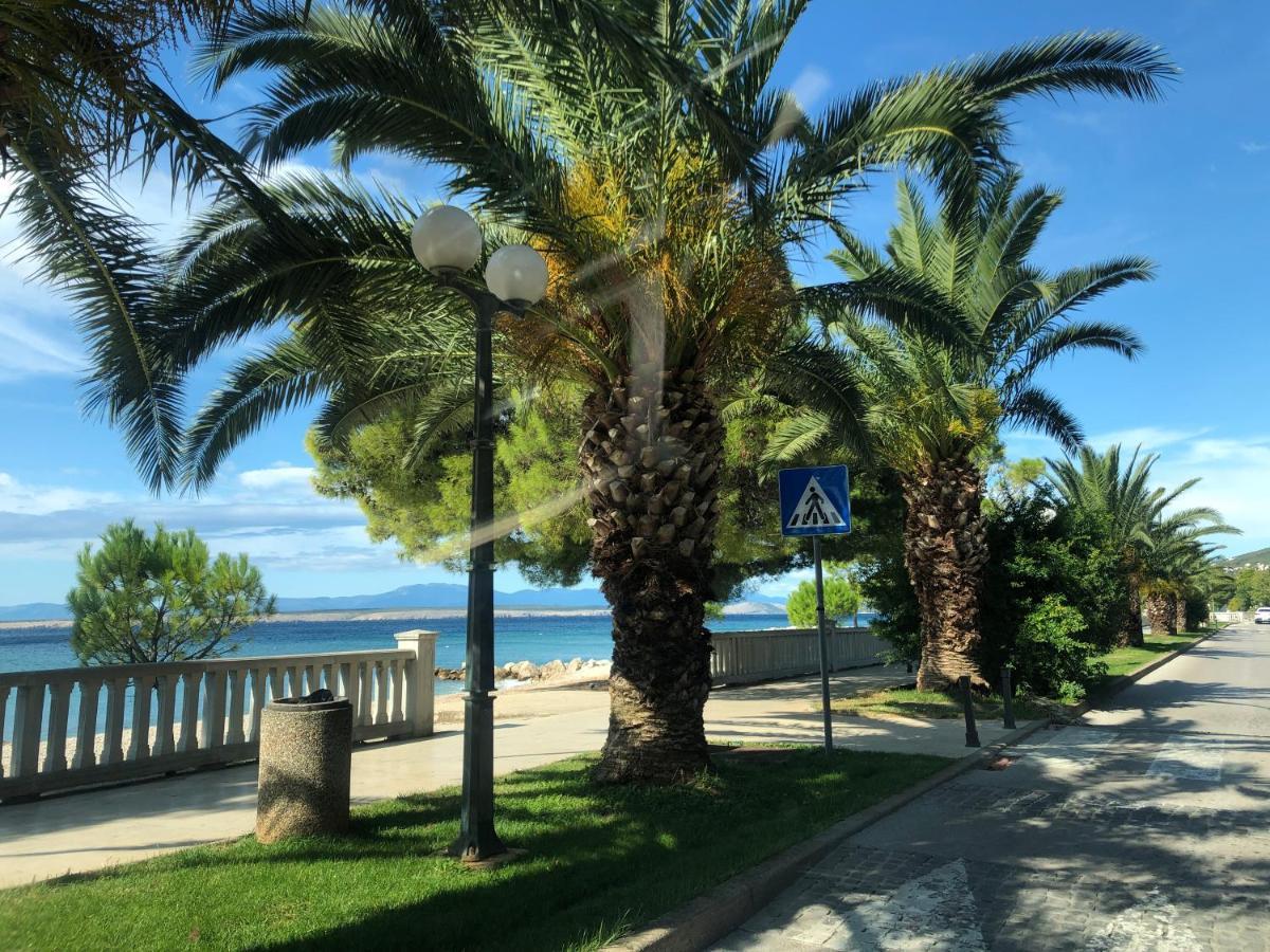 La Villa - Beach House & Rooms Crikvenica Bagian luar foto